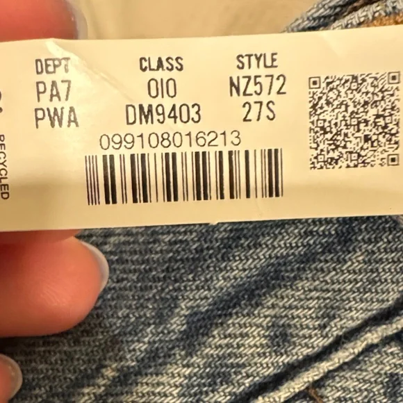 Madewell Ultimate Wide Leg Jean in Airy Denim - Picture 8 of 8